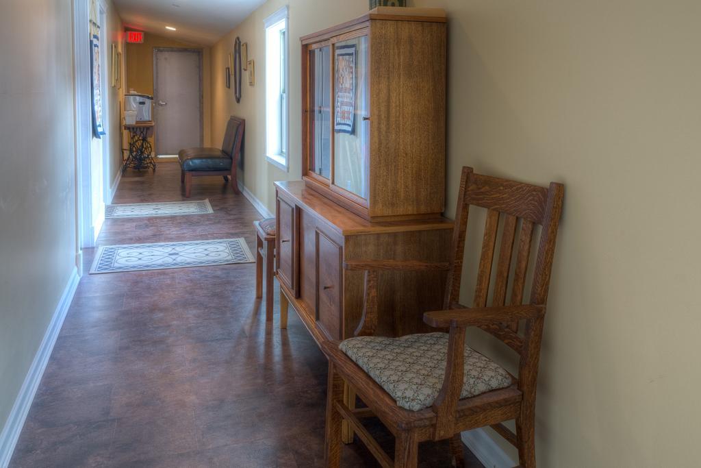 Country Encounters Accommodations Coleman Exterior photo