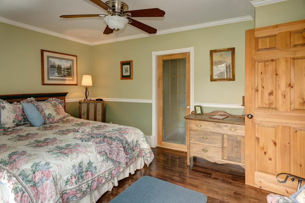 Country Encounters Accommodations Coleman Room photo